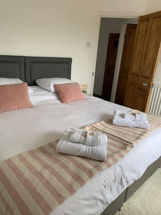Villa Mountain Views In The Heart Of Brecon Town Exterior foto