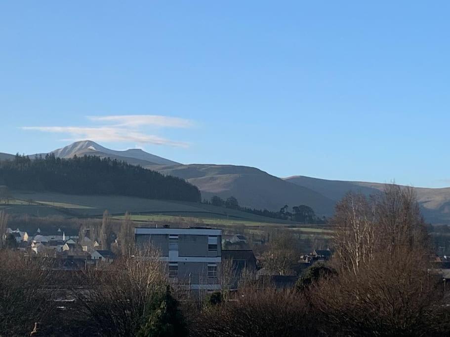 Villa Mountain Views In The Heart Of Brecon Town Exterior foto